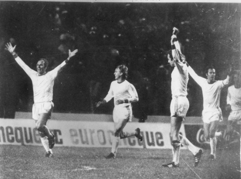 12 maggio 1976: Franz e il Bayern si ripetono in Coppa dei Campioni: battuto in finale il Saint Etienne 1-0